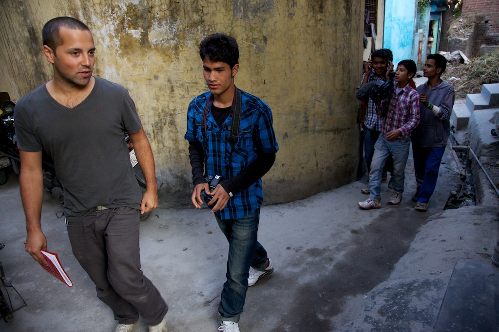 Carlos Lopez giving photoworkshops